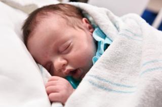 La bebé Lynlee durmiendo