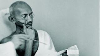 సర్దార్ వల్లభాయ్ పటేల్తో మహాత్మా గాంధీ