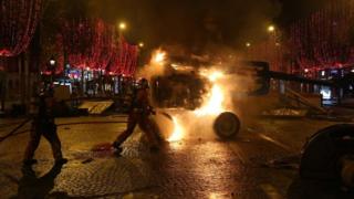 Destrozos en París