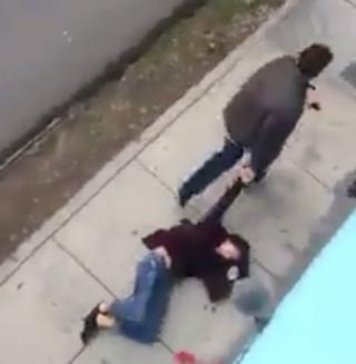 Escena del video de la agresión que sufrió Micaela de Osma.