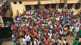 महिला की पीट-पीट कर हत्या