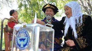 Шайлоо өтчү ири шаарларда эл массалык түрдө катталып жатышы саясий партияларды тынчсыздандырууда