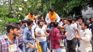 डीयू, दिल्ली विश्वविद्यालय, एनएसयूआई, एबीवीपी, बीजेपी, कांग्रेस, सोशल मीडिया