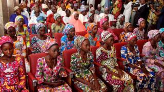 Niñas de la escuela Chibok liberadas en octubre de 2016