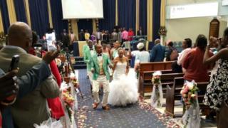 ኣብ ኬኒያ ስነ ስርዓት መርዕኦም ዝፈጸሙ ኬኒያውያን