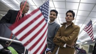 Abanya Yemeni bari bankiwe kwinjira muri Amerika batanguye gushika muri ico gihugu