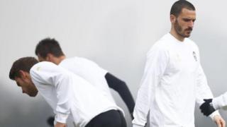 Bonucci da abokan wasansa a lokacin atisaye