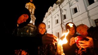 Верующие в Киево-Печерской лавре