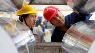 Trabajadores chinos