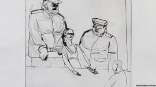 "Стол свидания такой широкий, что нельзя даже рукой дотянуться до матери было, и вокруг стояли какие-то страшные тетки в формах"