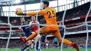 Arsenal ba bin bayan Chelsea wadda ita ce ta hudu a halin yanzu