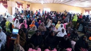 Wasu mata musulmi a Liberia suke gudanar da ranar sanya hijabi