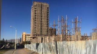 ኣብ ከተማ መቐለ ዝርከብ ከይተወደአ ነዊሕ ዝገበረ ህንጻ