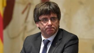 Le gouvernement central espagnol avait émis ces mandats après la déclaration unilatérale d'indépendance de leur région fin octobre.