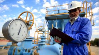 L'Irak continue de brûler une partie de son gaz extrait en même temps que le pétrole brut, faute d'installations adéquates pour transformer ce gaz
