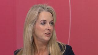 Isabel Oakeshott