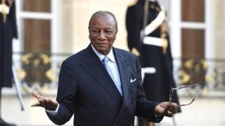 Deux anciens ministres, limogés il y a quelques mois, reviennent aux affaires et un ministre, apprécié des Guinéens, quitte le gouvernement.