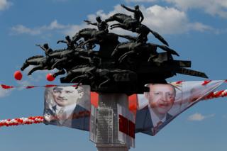 مصطفی کمال آتاتورک و رجب طیب اردوغان