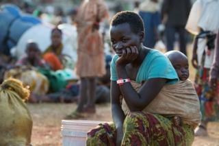 Kati ya watu 600 na 1000 huwasili kwenye kambi za Tanzania kila siku