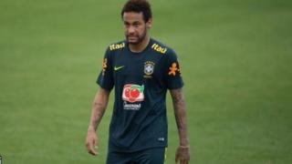 Neymar katika uanja wa mamzoezi