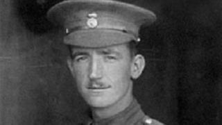 Yr Uwch-gapten Frederick Barter