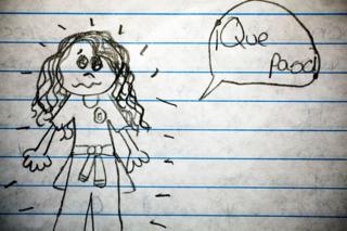 Uno de los dibujos de los niños del Centro Educativo Dr. Bloem en Sacoj Mixco y la escuela oficial del asentamiento La Paz en Villa Nueva de Guatemala sobre violencia.