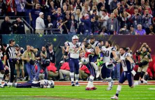 Los New England Patriots celebrando el triunfo en el Super Bowl.