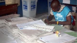 Un agent de la Céni de la RDC
