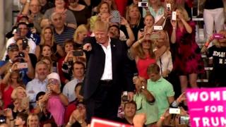 Trump yavuze ko abanyamakuru bahisha ukuri