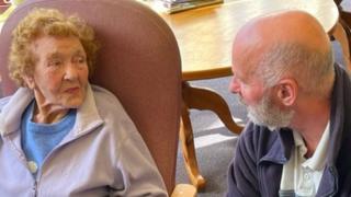 Dementia: Brain Check-up Tool Aims To Cut Risk At Any Age - BBC News