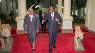 Mkuu wa Fiji Frank Bainimarama wakati alipohudhuria Mkutano wa Shirika la Umoja wa mataifa la makazi mjini Nairobi alipata fiursa ya kumtembelea rais wa Kenya Uhuru kenyatta