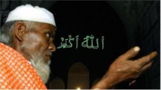 শব-ই-বরাতের রাতে মুসলমানদের অনেকেই প্রার্থনায় থাকেন। (ফাইল ফটো)