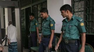 পুলিশ
