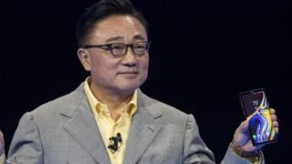 Samsung foldable smartphones