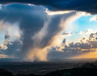 Mark Boardman, United Kingdom / Hail shower over Jodrell Bank
