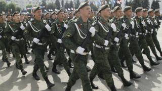 9 травня в Луганську