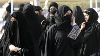 نساء كويتيات