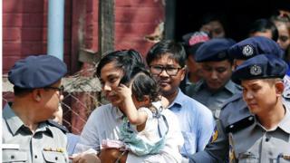 ရိုက်တာသတင်းထောက် ကိုဝလုံးနဲ့ ကိုကျော်စိုးဦး