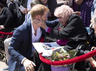 Prince Harry, The Duke of Sussex and Meghan, The Duchess of Sussex meet 98-year-old Daphne Dunne at a meeting-reception at the Sydney Opera House on October 16, 2018 in Sydney, Australia .