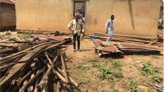 Aworan awọn ile ti atẹgun ojo si lọ ni Fiditi