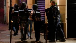 Policiais em Paris