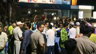 क़ब्रिस्तान के कब्ज़े की अफ़वाह से वाराणसी में सांप्रदायिक संघर्ष