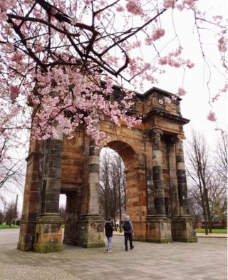 lunchtime walk in Glasgow Green