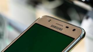 Телефон Samsung