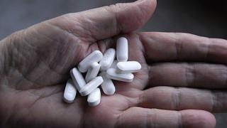 L'automédication à l'aspirine, largement répandue, est dangereuse, selon les médecins.
