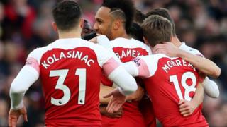 Awọn agbabọọlu Arsenal n ṣe ajọyọ