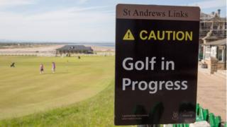 Golf sign