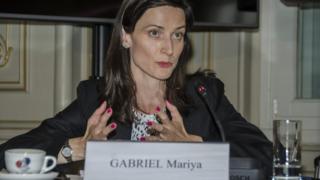 Mariya Gabriel en visite à Athènes pour évoquer la crise de migrants.