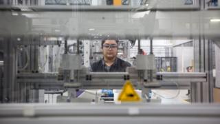 一名美国工人