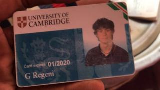 Carteirinha de Giulio Regeni da Universidade de Cambridge